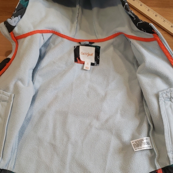 Toddler dinosaur rain jacket! - Picture 7 of 11